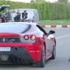 Bisiklet Ferrari'yi böyle geçti - Hız rekorunu İZLE