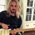 Judas Priest’in gitaristi Richie Faulkner hastaneye kaldırıldı