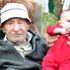 79 torunu olan ve 100 yaşına giren yaşlı adama torunlarından ...