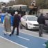 Üsküdar'da hatalı park yapan sürücü trafiği kilitledi! Vatandaşlar duruma isyan etti Üsküdar'da hatalı park yapan sürücü trafiği kilitledi! Vatandaşlar duruma isyan etti