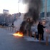 Taksim Meydanı'nda aracını yakmaya çalıştı Taksim Meydanı'nda aracını yakmaya çalıştı