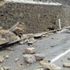 Çöken istinat duvarı ulaşımı aksattı Çöken istinat duvarı ulaşımı aksattı