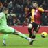 Galatasaraylı Ömer Bayram'da kırık var! Galatasaraylı Ömer Bayram'da kırık var!