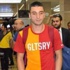 Galatasaray'a transferini kendisi duyurdu Galatasaray'a transferini kendisi duyurdu