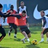 Galatasaray'da Burak Yılmaz takımla çalışmalara başladı Galatasaray'da Burak Yılmaz takımla çalışmalara başladı