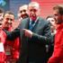 Cumhurbaşkanı, milli futbolcuya telefonla kız istedi