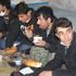 Tırın dorsesinde yakalanan 218 göçmene şefkat eli Tırın dorsesinde yakalanan 218 göçmene şefkat eli