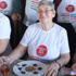 Şalvar giyen Prof. Canan Karatay 71 zeytin yedi!