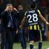 Aykut Kocaman, yardımcılarına, Valbuena'yı yorulduğu ve top kaybı yaptığı için oyundan çıkardığını söyledi