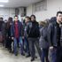 İş kuyruğundakiler merdivenlere sığmadı