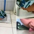 Asker yerleri yalayarak temizledi!