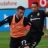 Beşiktaş'ın Genk maçı kadrosuna Gökhan Gönül ve Adriano alınmadı Beşiktaş'ın Genk maçı kadrosuna Gökhan Gönül ve Adriano alınmadı