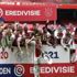 Ajax şampiyonluk kupasından yapılan yıldızıları taraftarlarına gönderecek Ajax şampiyonluk kupasından yapılan yıldızıları taraftarlarına gönderecek