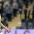 Emre Belözoğlu soyunma odasında isyan etti! Emre Belözoğlu soyunma odasında isyan etti!