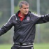 Şenol Güneş'ten futbolculara derbi uyarısı Şenol Güneş'ten futbolculara derbi uyarısı