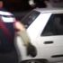 Otomobilin motor bölümüne sıkışan yavru kediyi itfaiye ...
