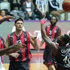 Kartal potada yüksek uçuyor