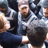 Belediyeye sığınan eylemcileri polisten başkan kurtardı Belediyeye sığınan eylemcileri polisten başkan kurtardı
