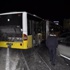 Foto Galeri: Kaza yapan Metrobüs E-5'e çıktı: 1 ölü Foto Galeri: Kaza yapan Metrobüs E-5'e çıktı: 1 ölü