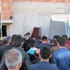 Genç anne eşarpla kendini astı
