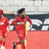 Kartal kupada uçuşta Kartal kupada uçuşta