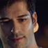 Burak Özçivit bıyıklarını kesti