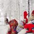 Huzurevinde hediye dağıtan Noel Baba en az 45 kişiye ... Huzurevinde hediye dağıtan Noel Baba en az 45 kişiye ...