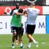 Beşiktaş idmanında Gökhan İnler ile Adriano arasında gerginlik yaşandı