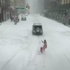 New York sokaklarında snowboard keyfi İZLE