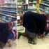 Marketin ortasında alt alta üst üste düdüklü tencere kavgası, kavanoz kapağından sonra bir de bu Marketin ortasında alt alta üst üste düdüklü tencere kavgası, kavanoz kapağından sonra bir de bu