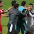 Maç bitti saha karıştı
