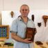 Hayvan kemiklerini sanat eserine dönüştürüyor
