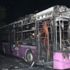 İstanbul'da şüpheli şahıs otobüsü, giyim kutusunu ve reklam panosunu ateşe verdi