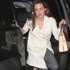 Angelina Jolie ucuz atlattı Angelina Jolie ucuz atlattı