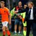 Hollanda Milli Takımı'nın teknik direktörü Ronald Koeman hastaneye kaldırıldı