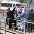 Köprüdeki İntihar Girişimini Polis Sonlandırdı Köprüdeki İntihar Girişimini Polis Sonlandırdı