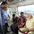 Hindistan Başbakanı Modi'den 'sürpriz' metro yolculuğu