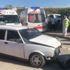 Kavşakta otomobiller birbirine girdi: 2 yaralı Kavşakta otomobiller birbirine girdi: 2 yaralı