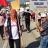 CHP'li vekil Mahmut Tanal süpürgesiyle yürüyüşte